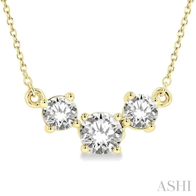 1 1/4 Ctw Three Stone Round Cut Diamond Necklace in 14K Yellow Gold