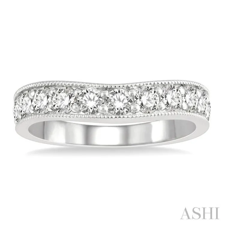 1 Ctw Arched Round Cut Diamond Wedding Band in 14K White Gold