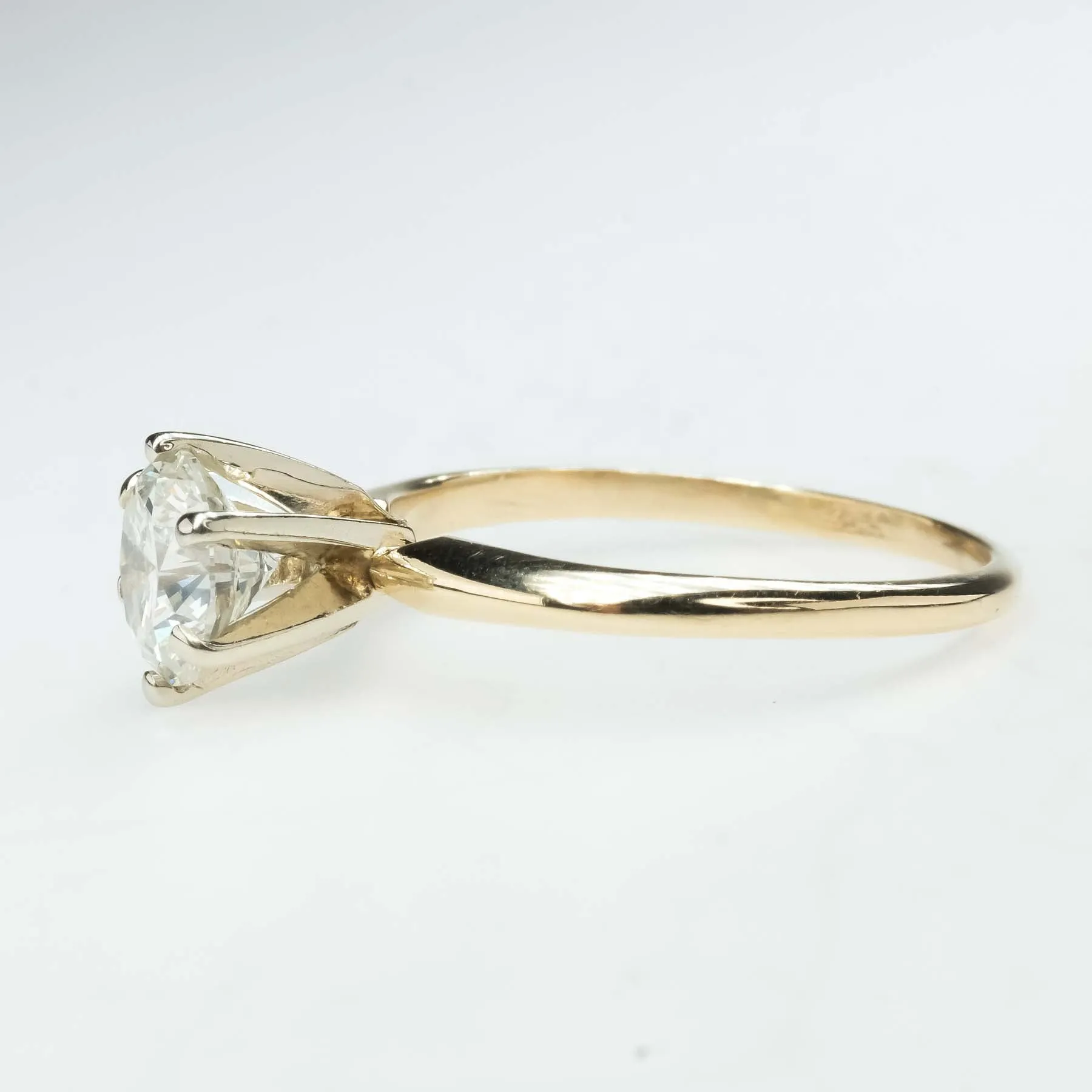 1.03ct Round SI1/J Diamond Solitaire Engagement Ring in 14K Yellow Gold