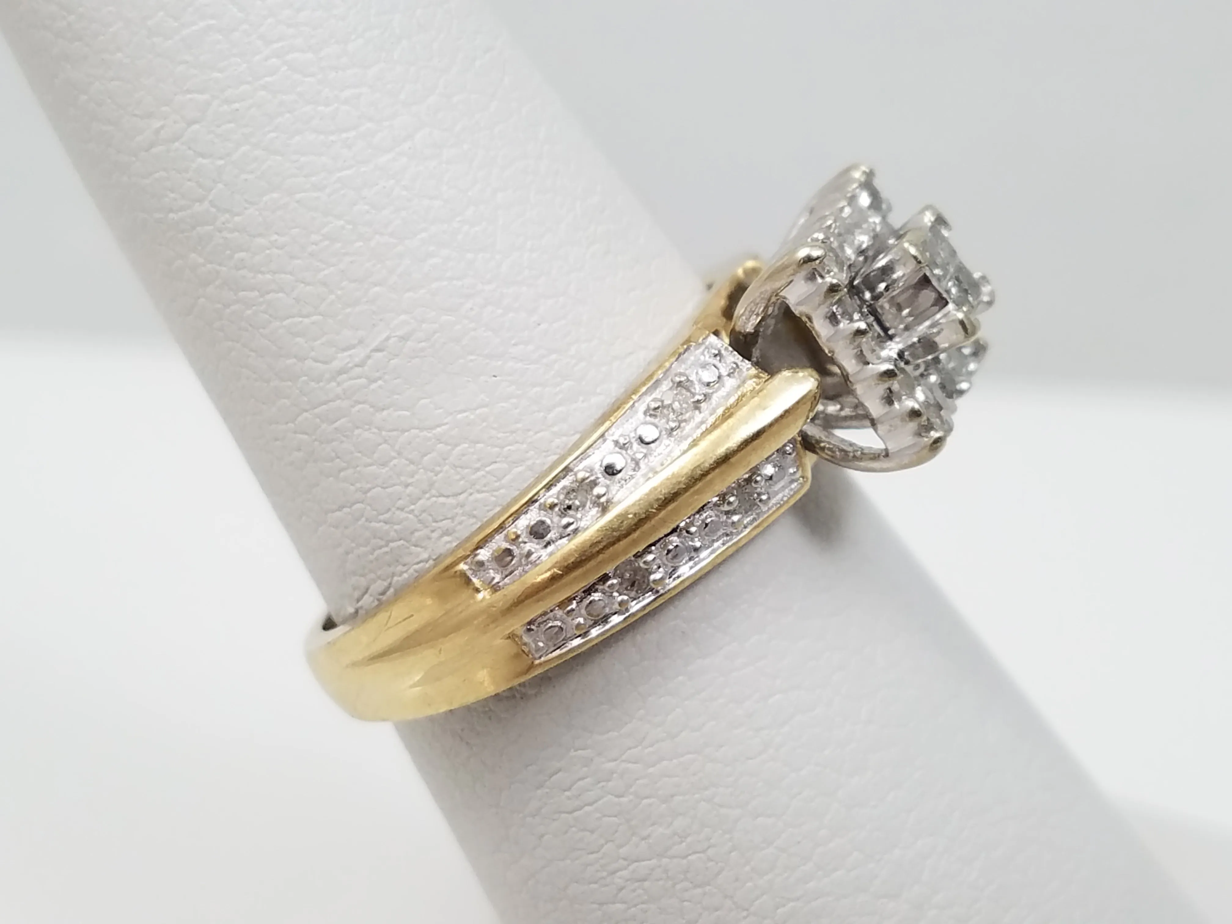 10k Yellow Gold Natural Diamond Engagement Ring