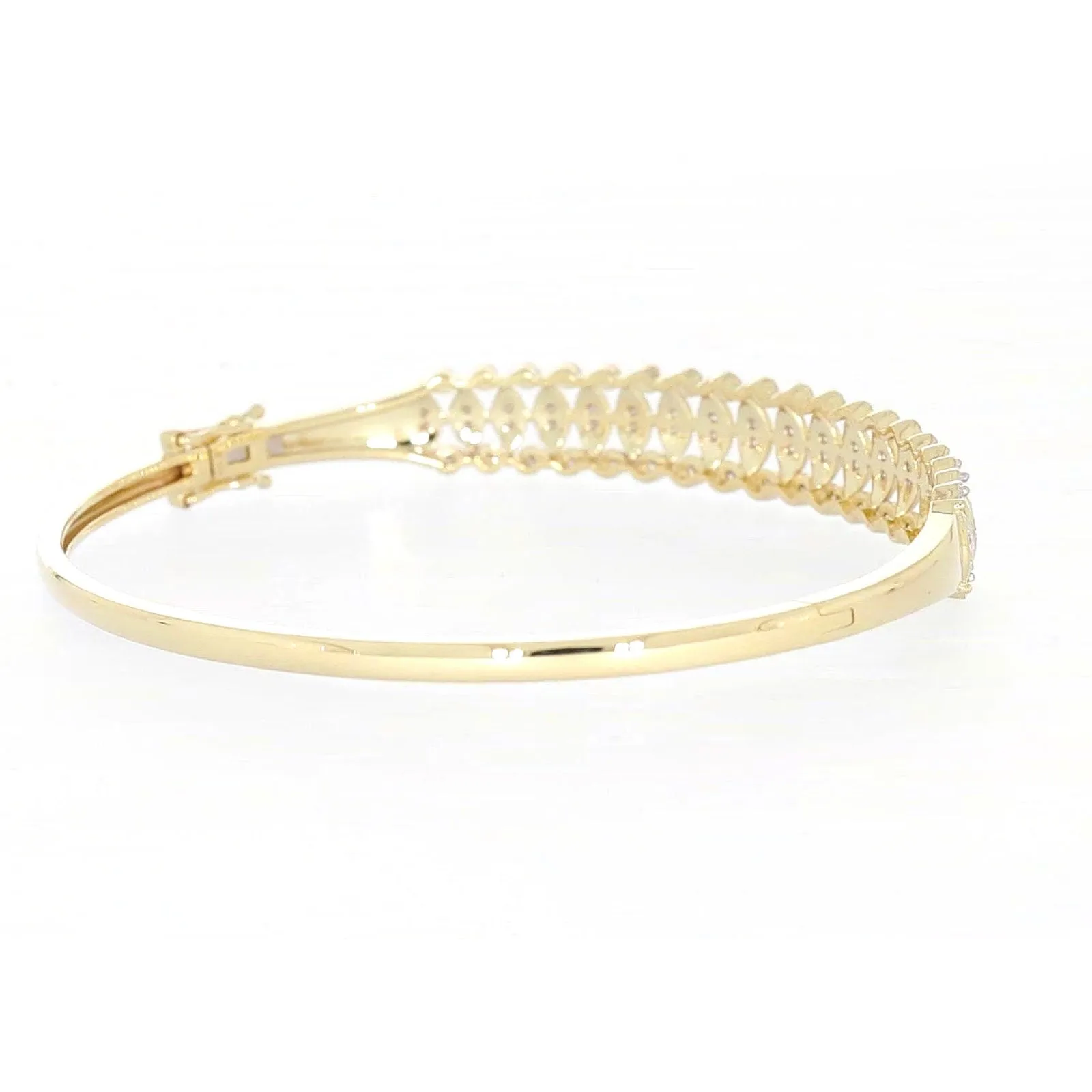 9ct Yellow Gold Round Brilliant Cut 1/2 CARAT tw of Diamonds Bangle