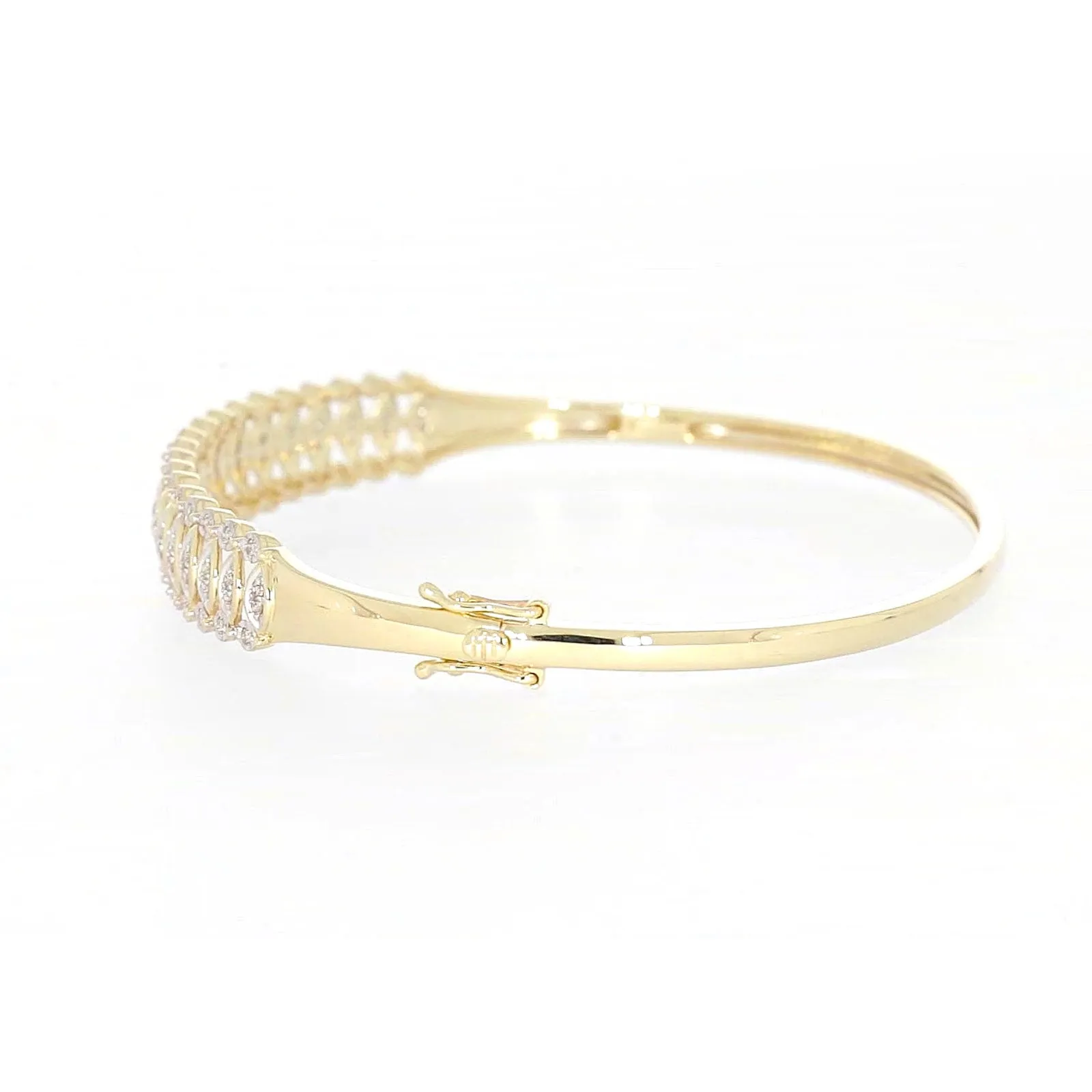 9ct Yellow Gold Round Brilliant Cut 1/2 CARAT tw of Diamonds Bangle