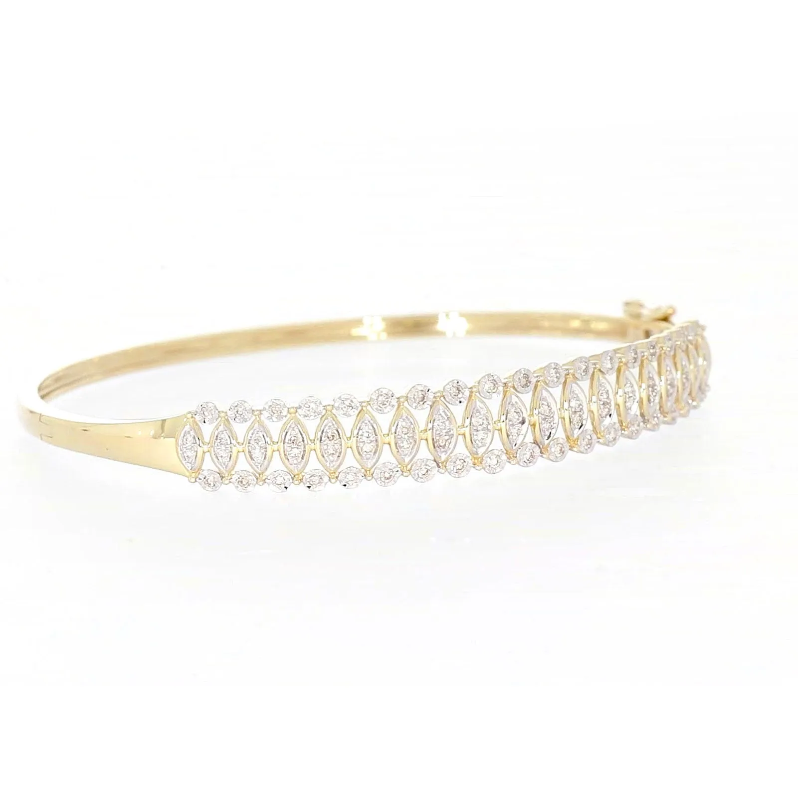 9ct Yellow Gold Round Brilliant Cut 1/2 CARAT tw of Diamonds Bangle