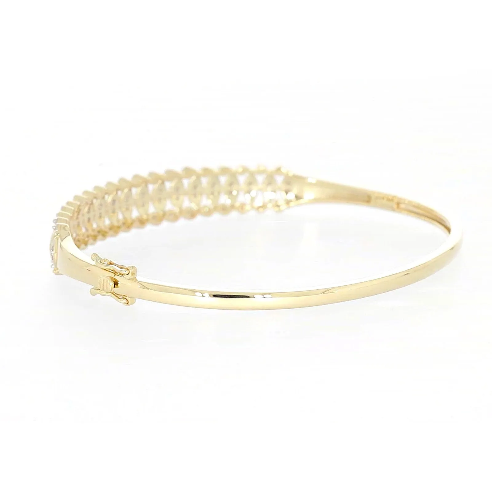 9ct Yellow Gold Round Brilliant Cut 1/2 CARAT tw of Diamonds Bangle