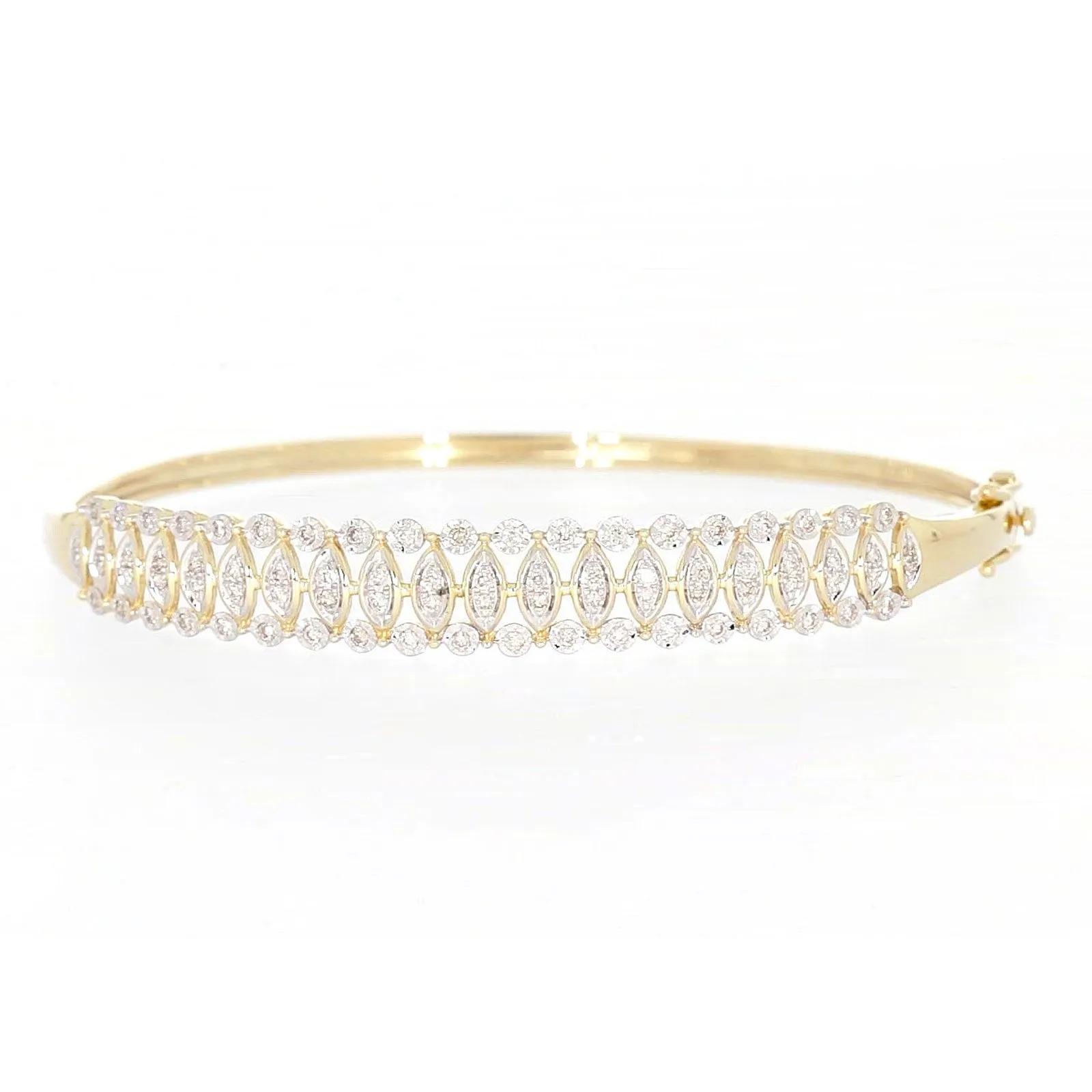 9ct Yellow Gold Round Brilliant Cut 1/2 CARAT tw of Diamonds Bangle