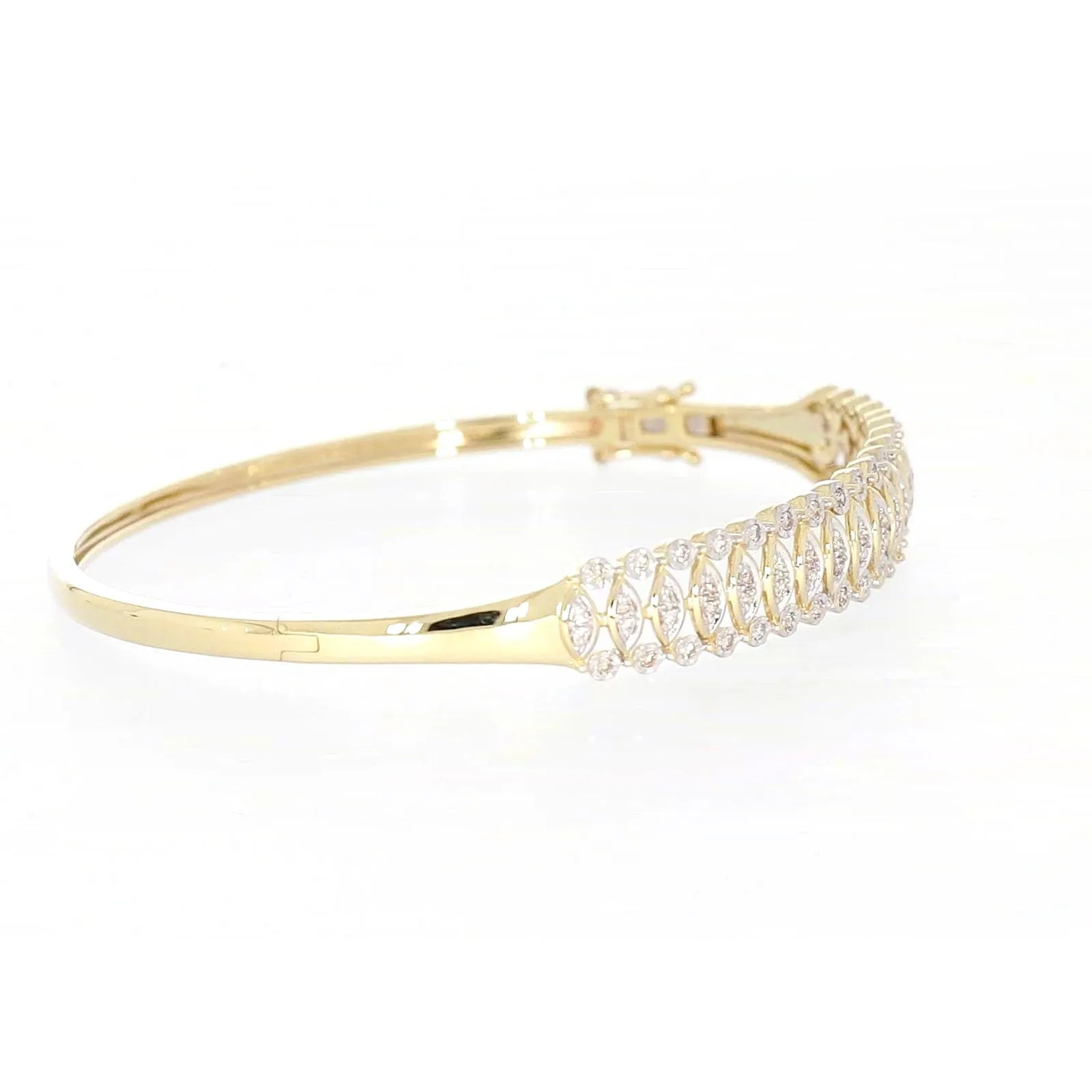 9ct Yellow Gold Round Brilliant Cut 1/2 CARAT tw of Diamonds Bangle