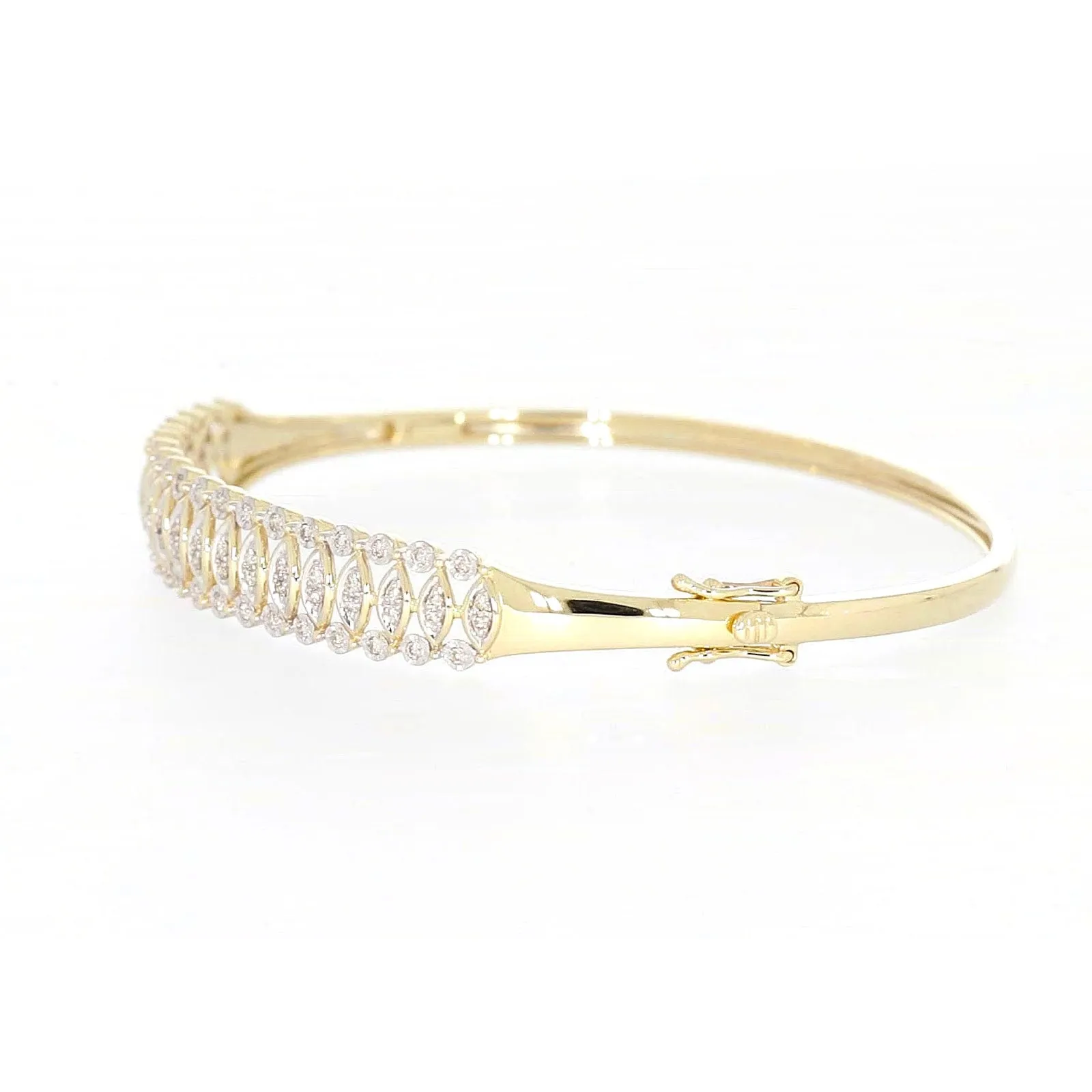 9ct Yellow Gold Round Brilliant Cut 1/2 CARAT tw of Diamonds Bangle