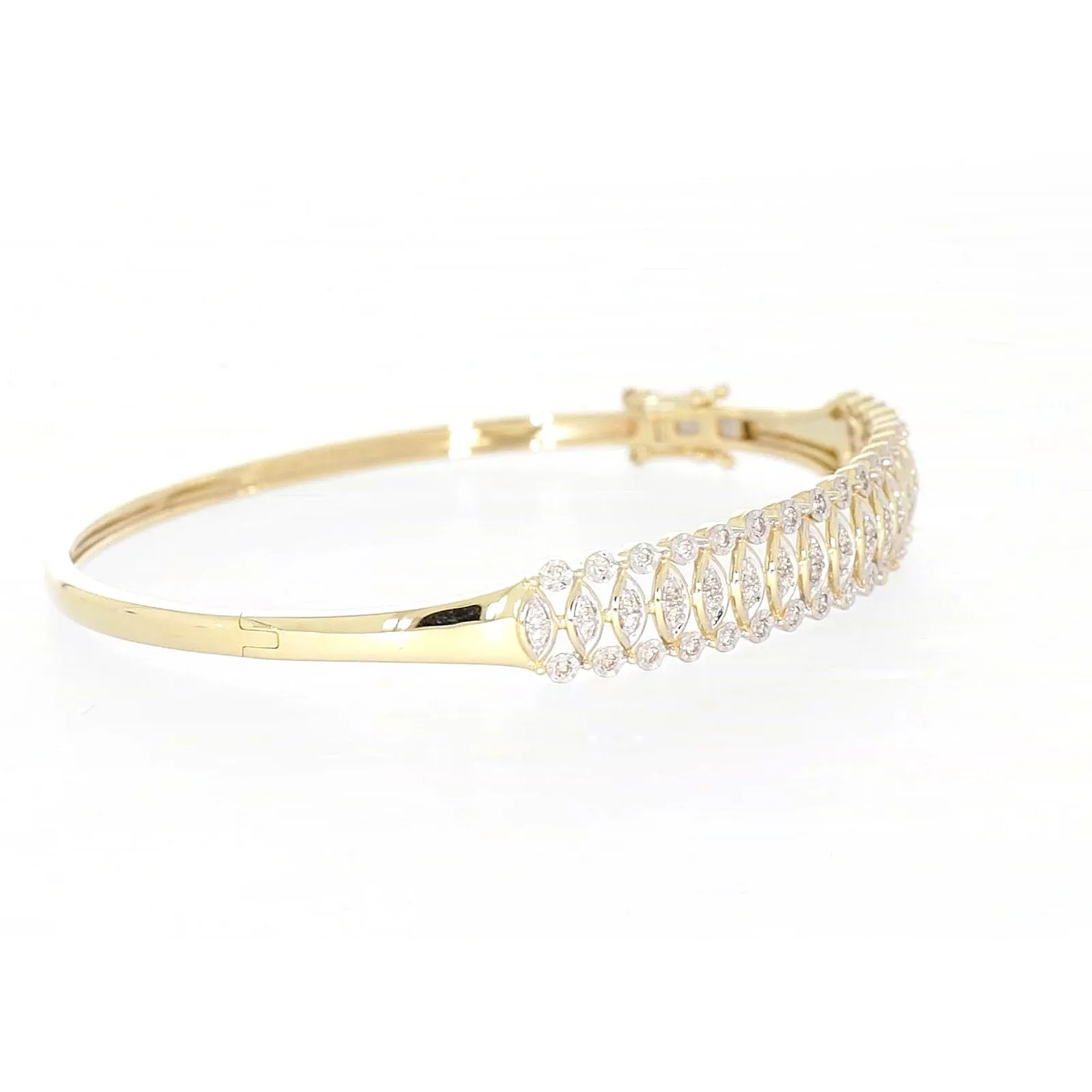 9ct Yellow Gold Round Brilliant Cut 1/2 CARAT tw of Diamonds Bangle