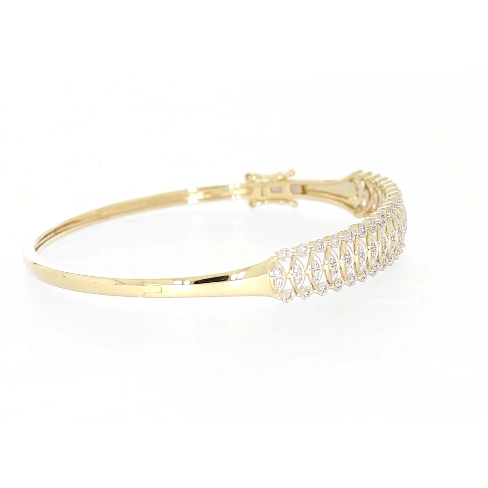 9ct Yellow Gold Round Brilliant Cut 1/2 CARAT tw of Diamonds Bangle