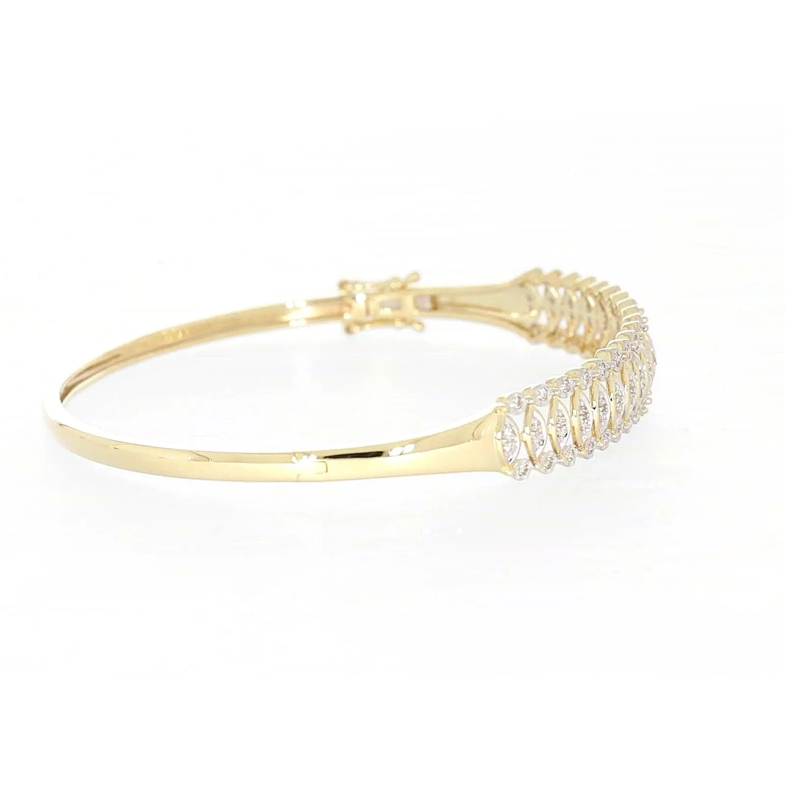 9ct Yellow Gold Round Brilliant Cut 1/2 CARAT tw of Diamonds Bangle