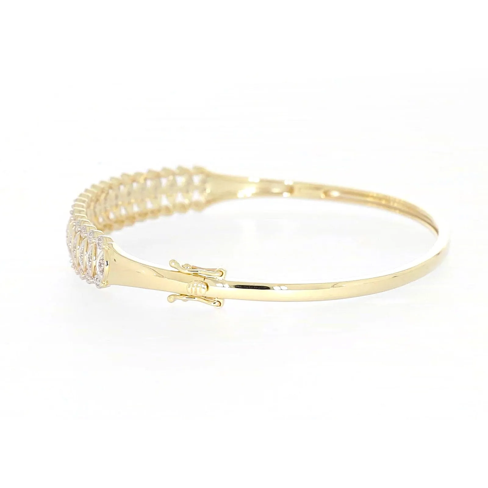 9ct Yellow Gold Round Brilliant Cut 1/2 CARAT tw of Diamonds Bangle