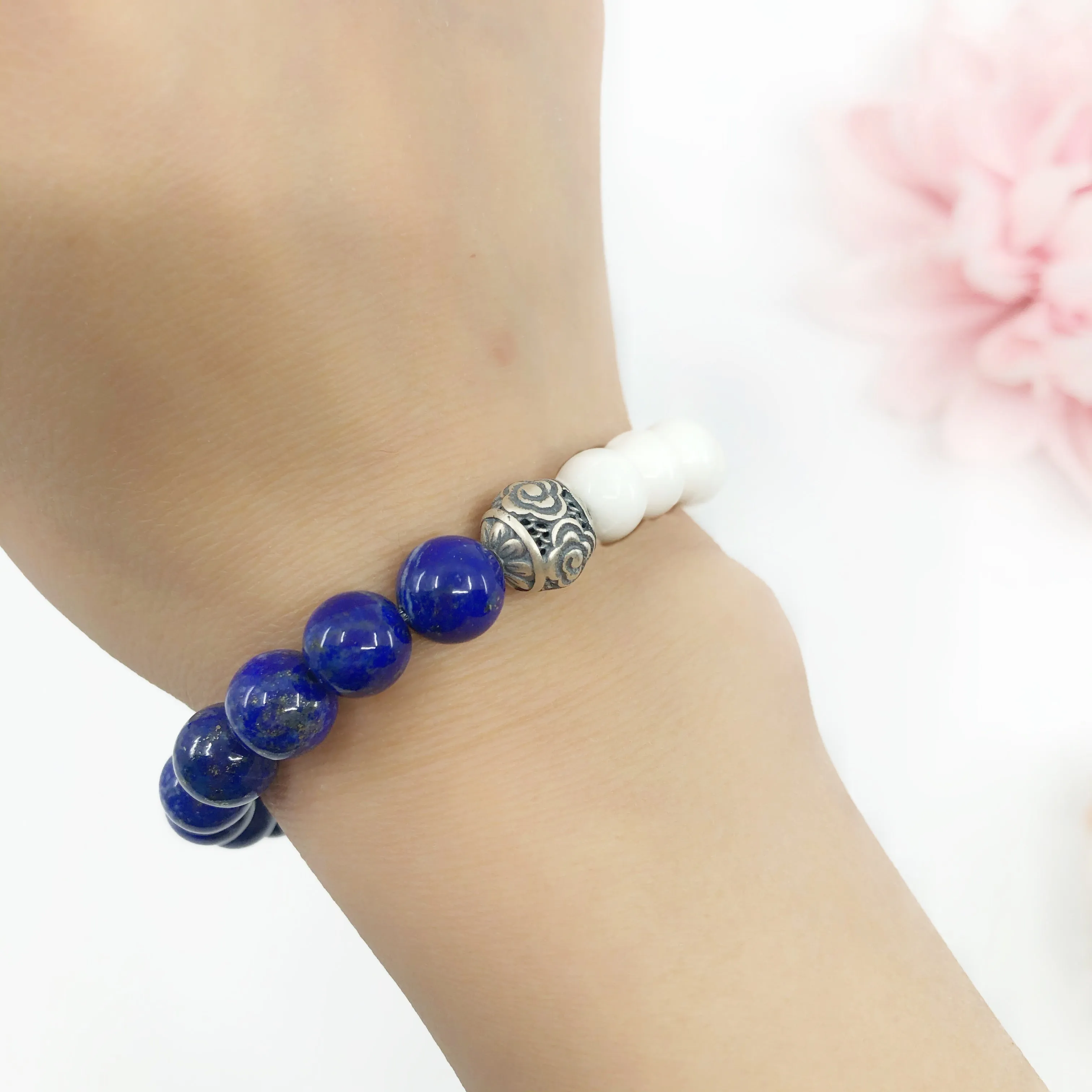 Auspicious Beaded Lapis and Tridacna Bracelet 8mm