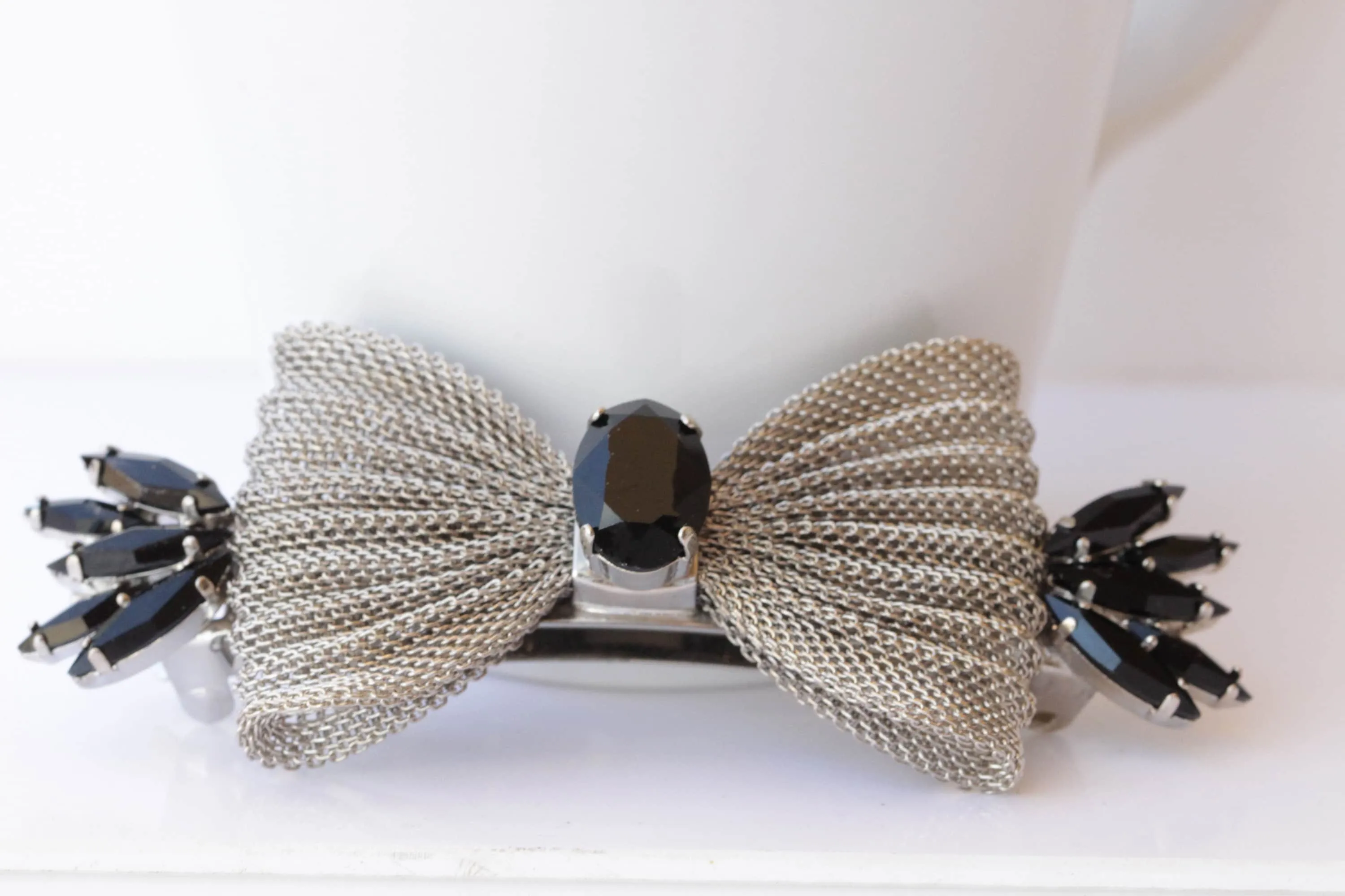 BLACK BOW BARRETTE