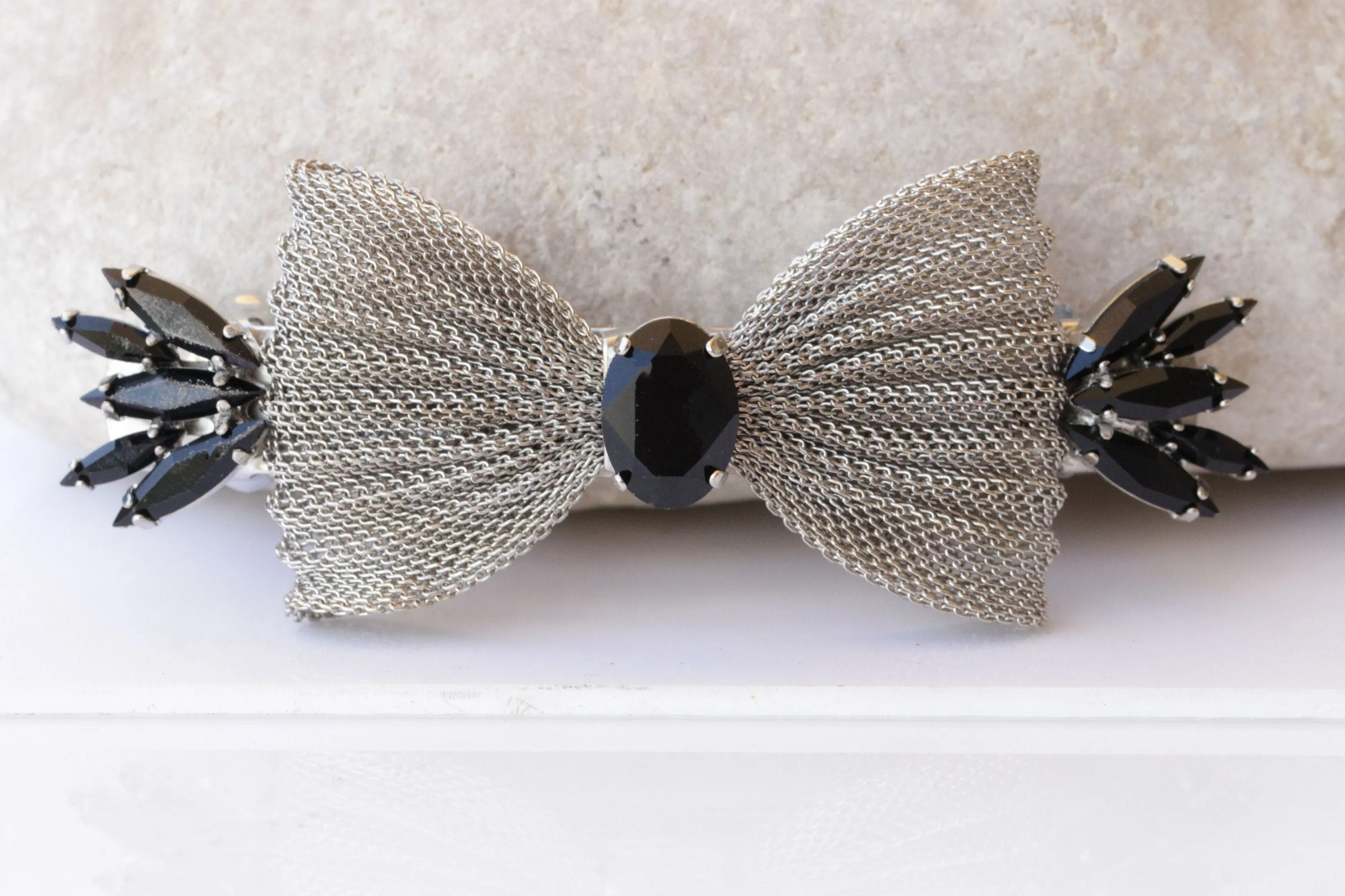 BLACK BOW BARRETTE