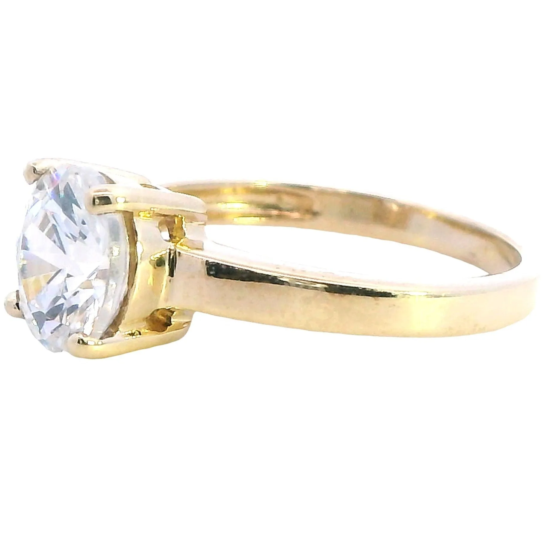 Exquisite 9ct Yellow Gold Cubic Zirconia Engagement Ring