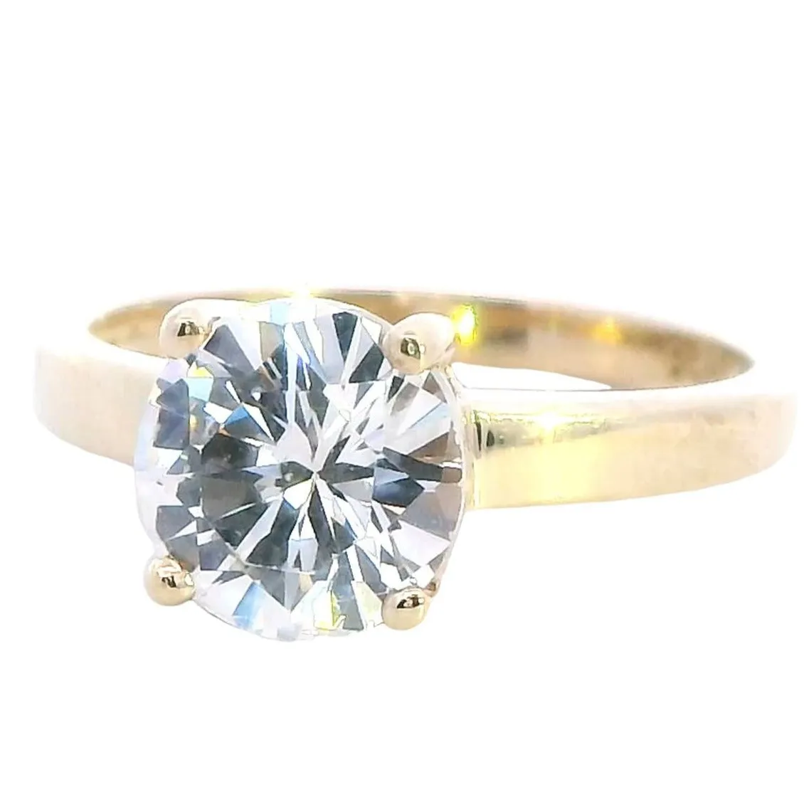 Exquisite 9ct Yellow Gold Cubic Zirconia Engagement Ring