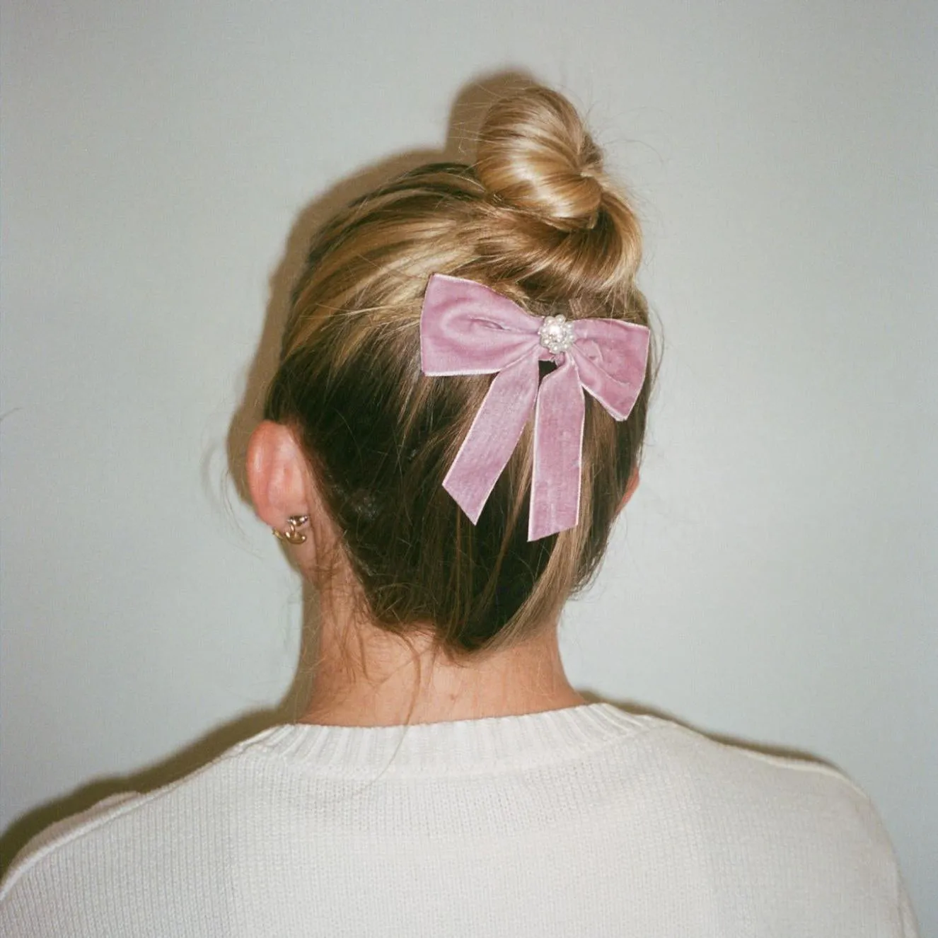 Mini Iconic Velvet Bow Barrette in Baby Mauve