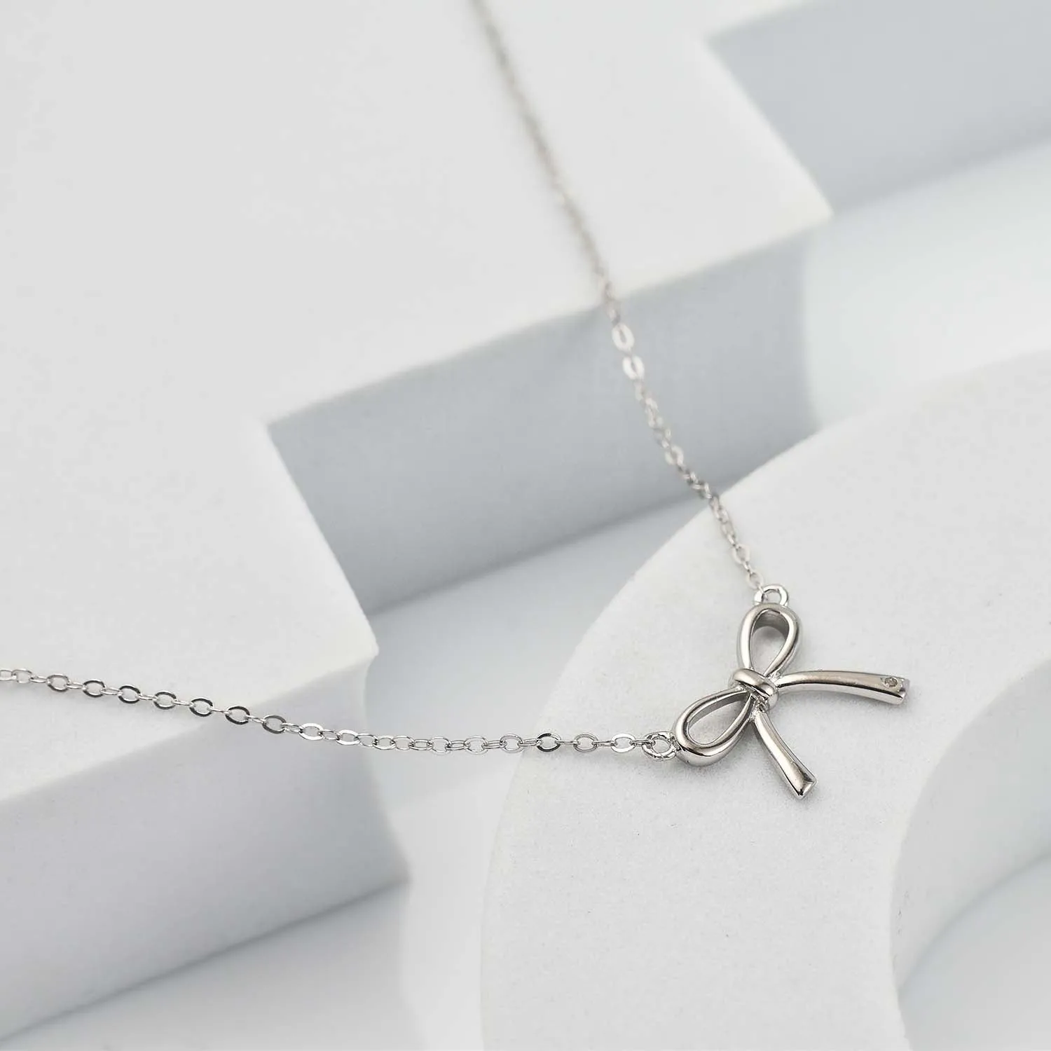 Sweet Diamond Bow Ribbon Necklace