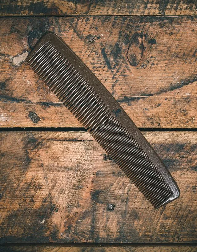 The Bluebeards Revenge - Liquid Wood Styling Comb