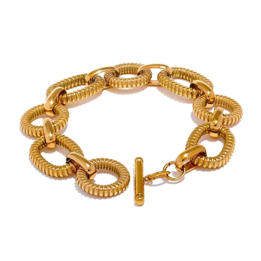 VAIGE 316L Stainless Steel Textured Oval Chain Bracelet with 18K PVD Gold Plating and Toggle Clasp - Trendy Statement Jewelry