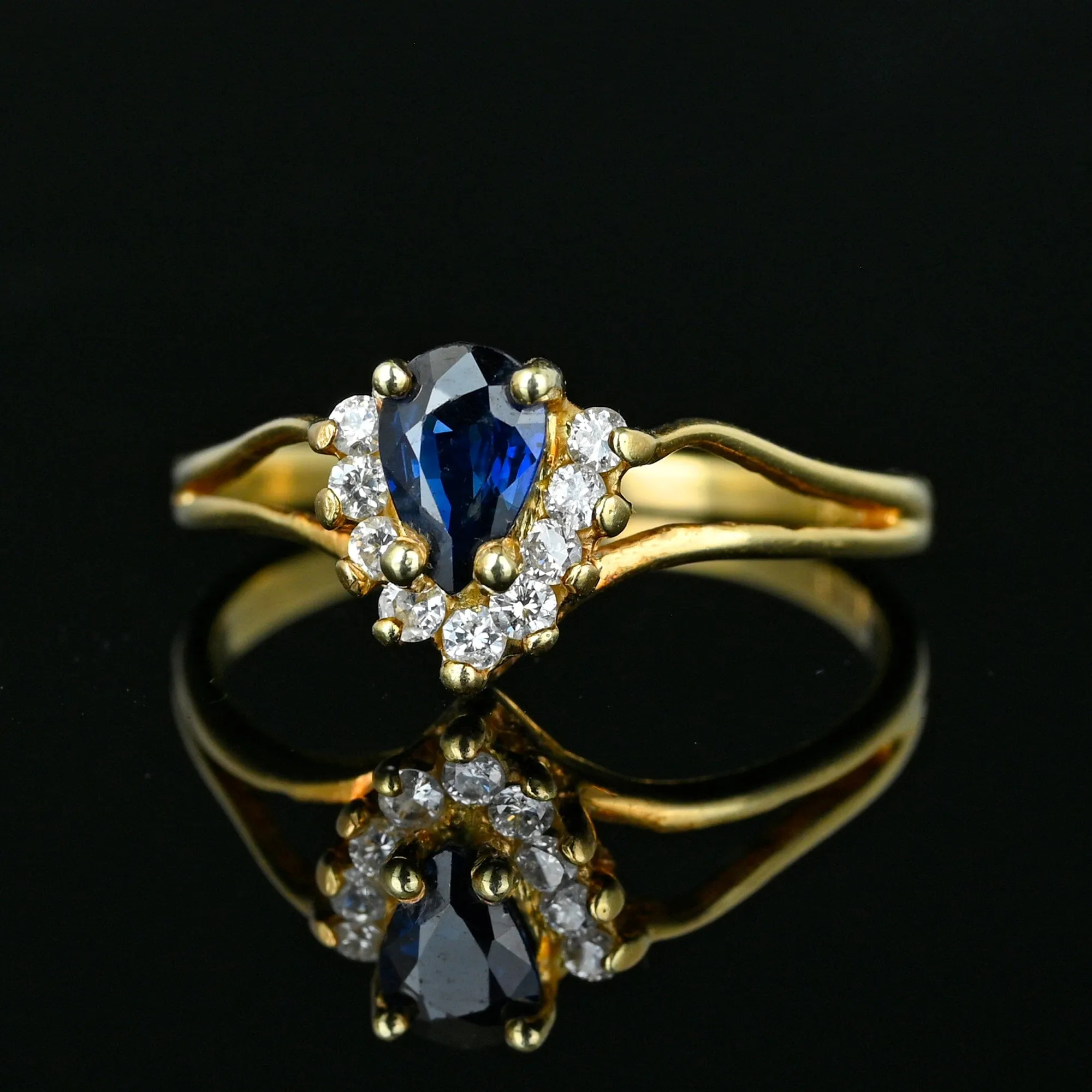 Vintage 14K Gold Diamond Pear Cut Sapphire Ring