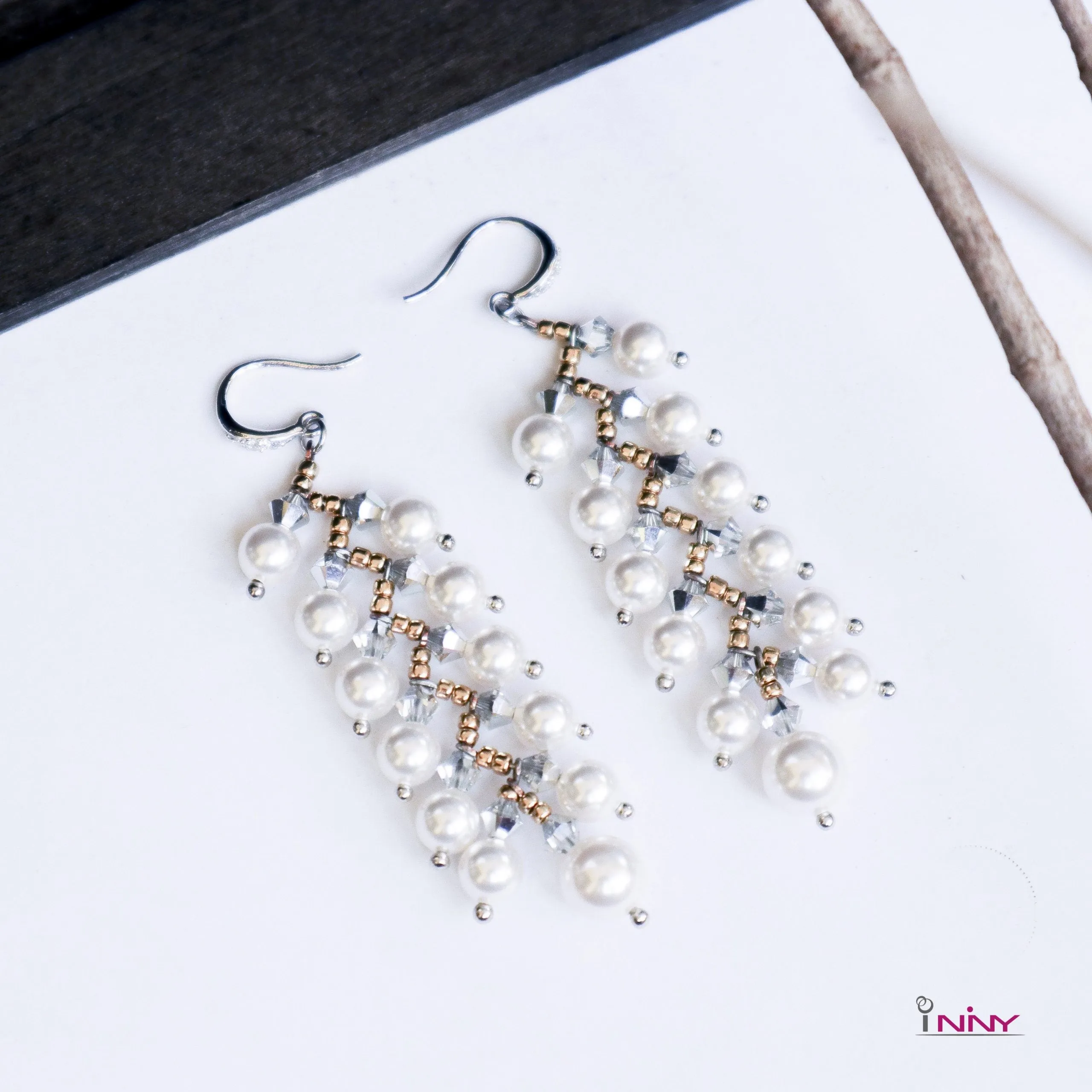 Zig Zag Pearl Dangling Earrings