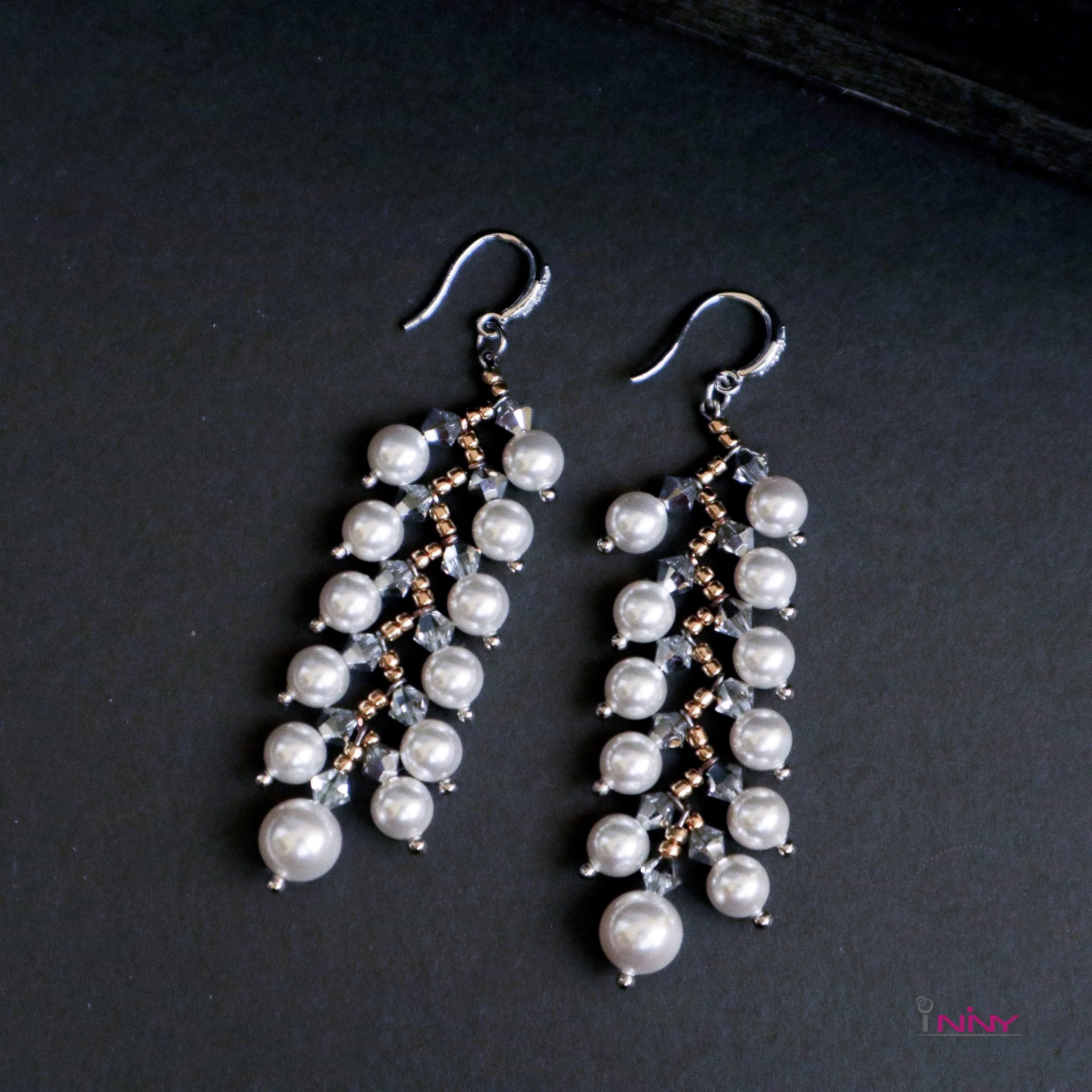 Zig Zag Pearl Dangling Earrings