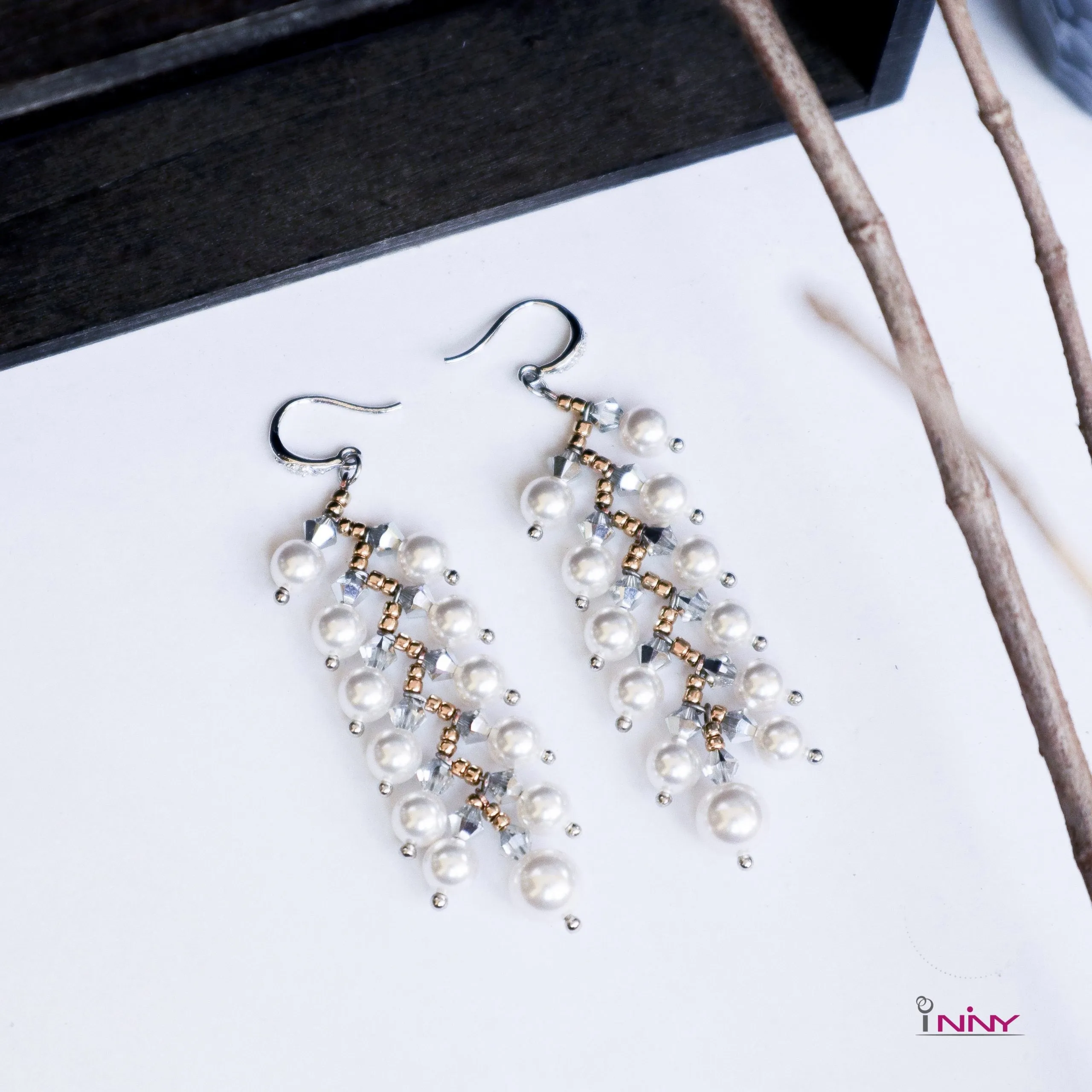 Zig Zag Pearl Dangling Earrings