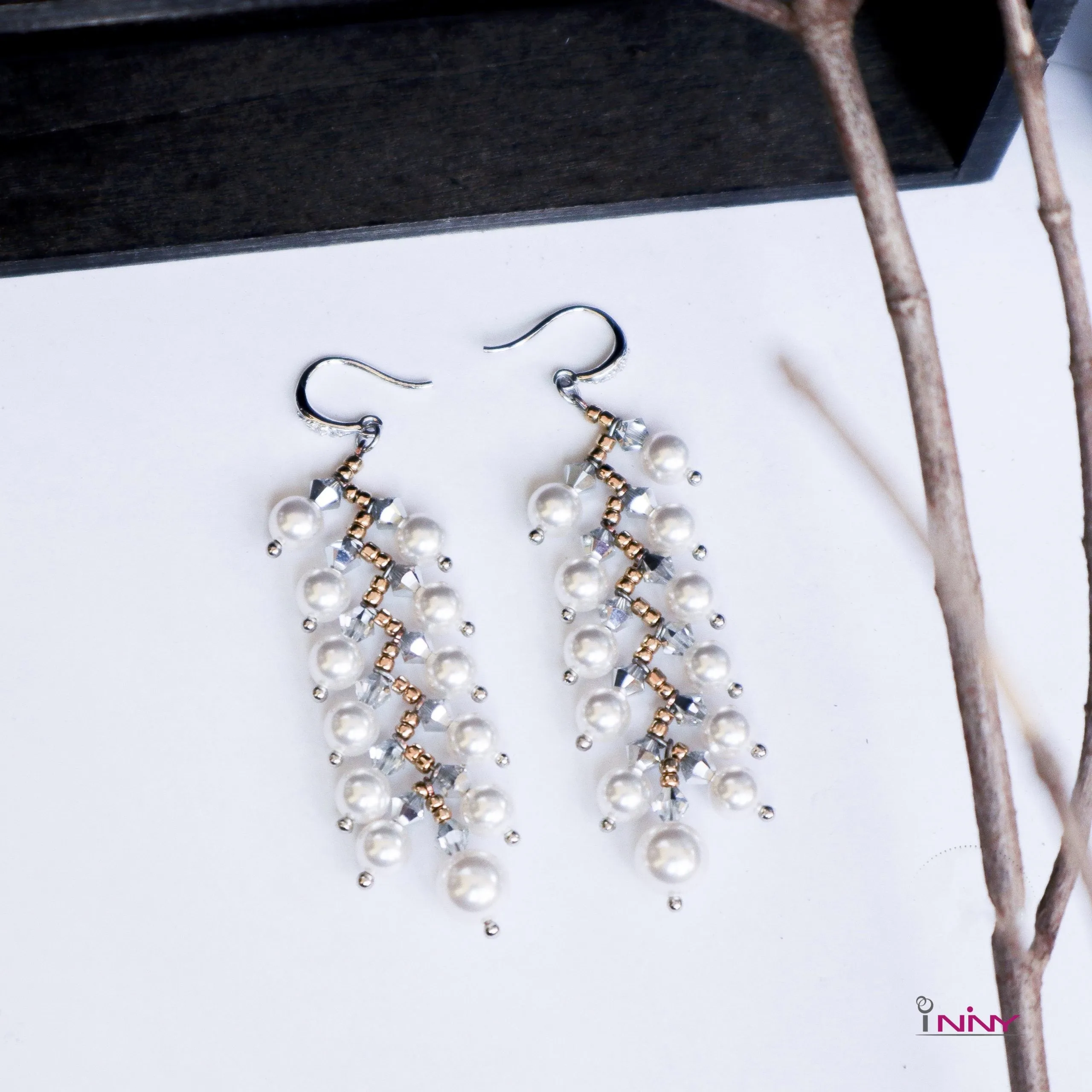 Zig Zag Pearl Dangling Earrings